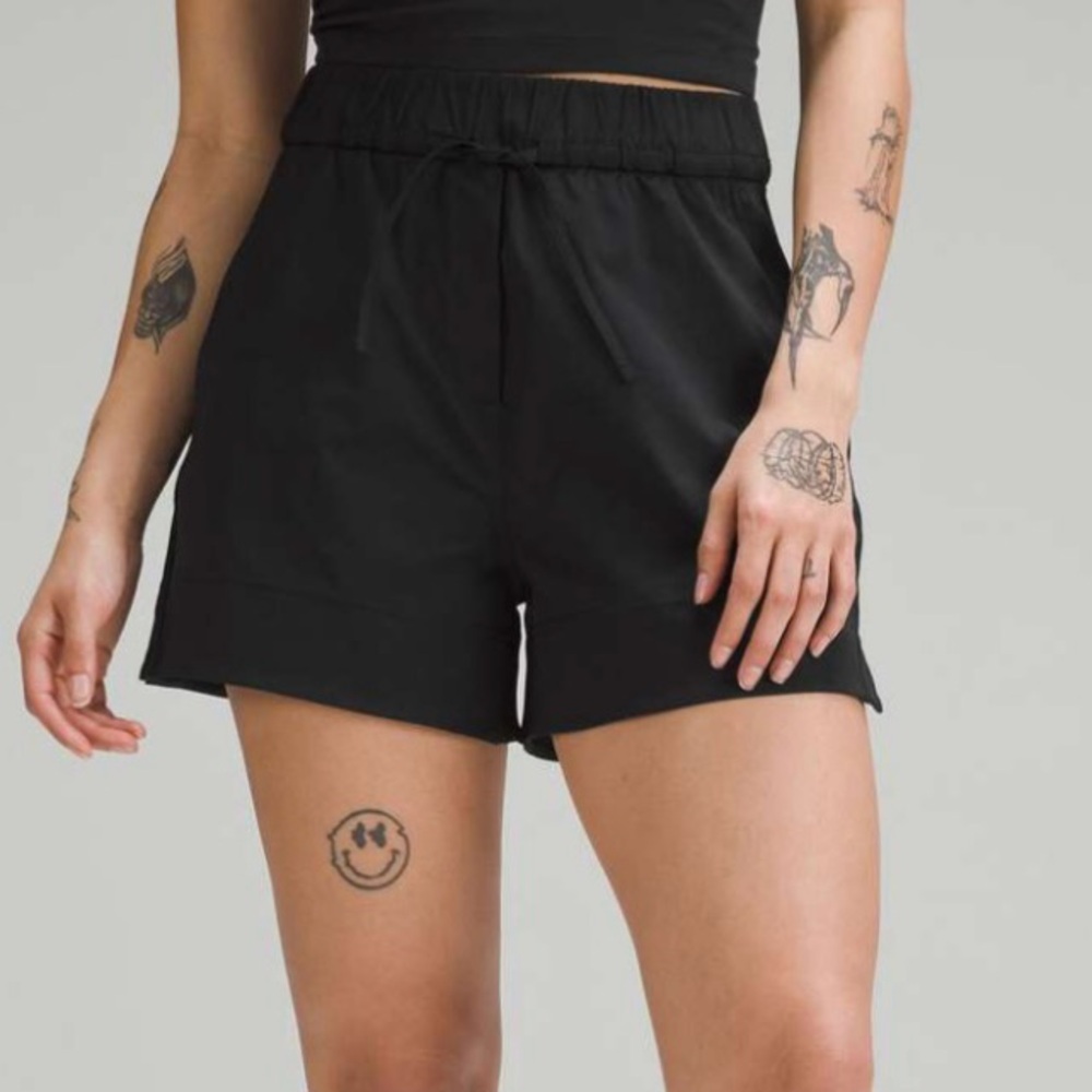 Lululemon Cinchable Short